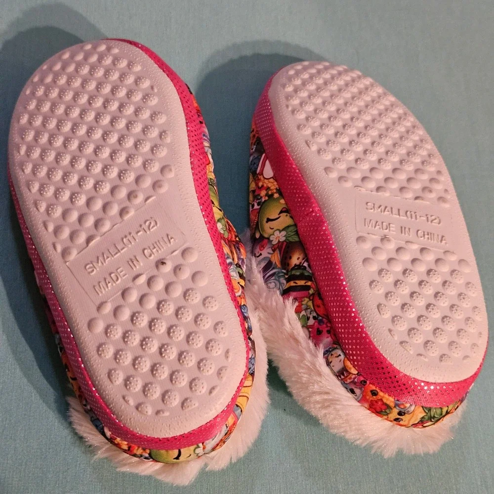 Shopkins Slippers Kids‎ Small 11-12 Pink Cozy Plush Faux Fur Lined Slip On NEW